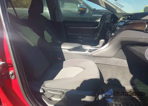 2020 Toyota Camry Le из США, поврежденный, VIN 4T1C11AK4LU980308